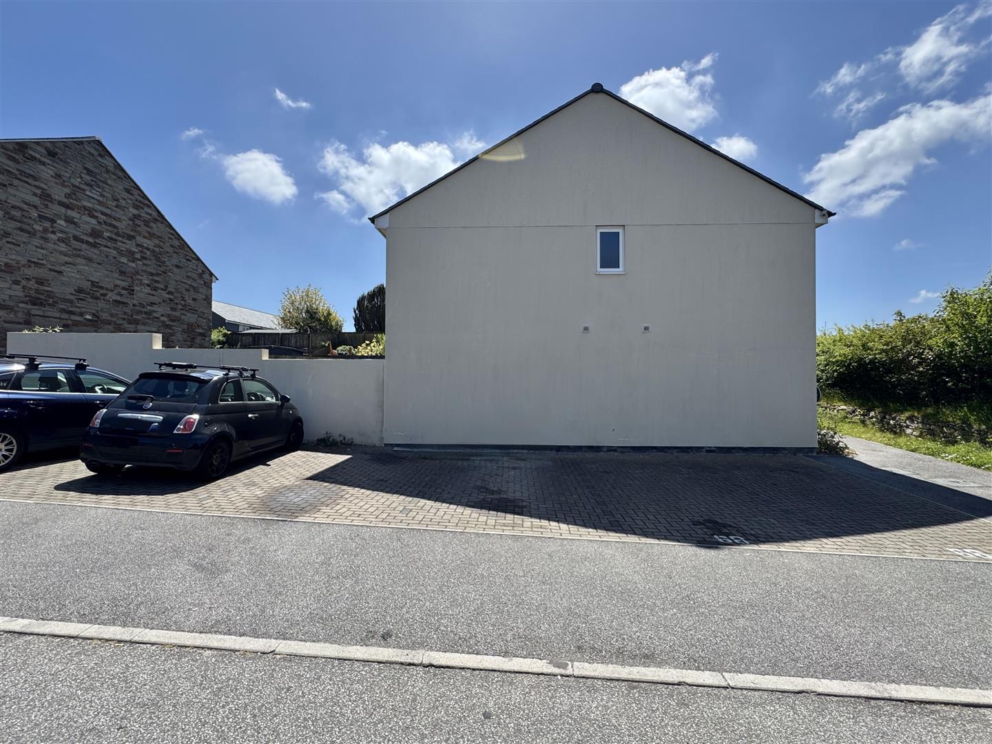 Kingston Way, Mabe Burnthouse, Penryn